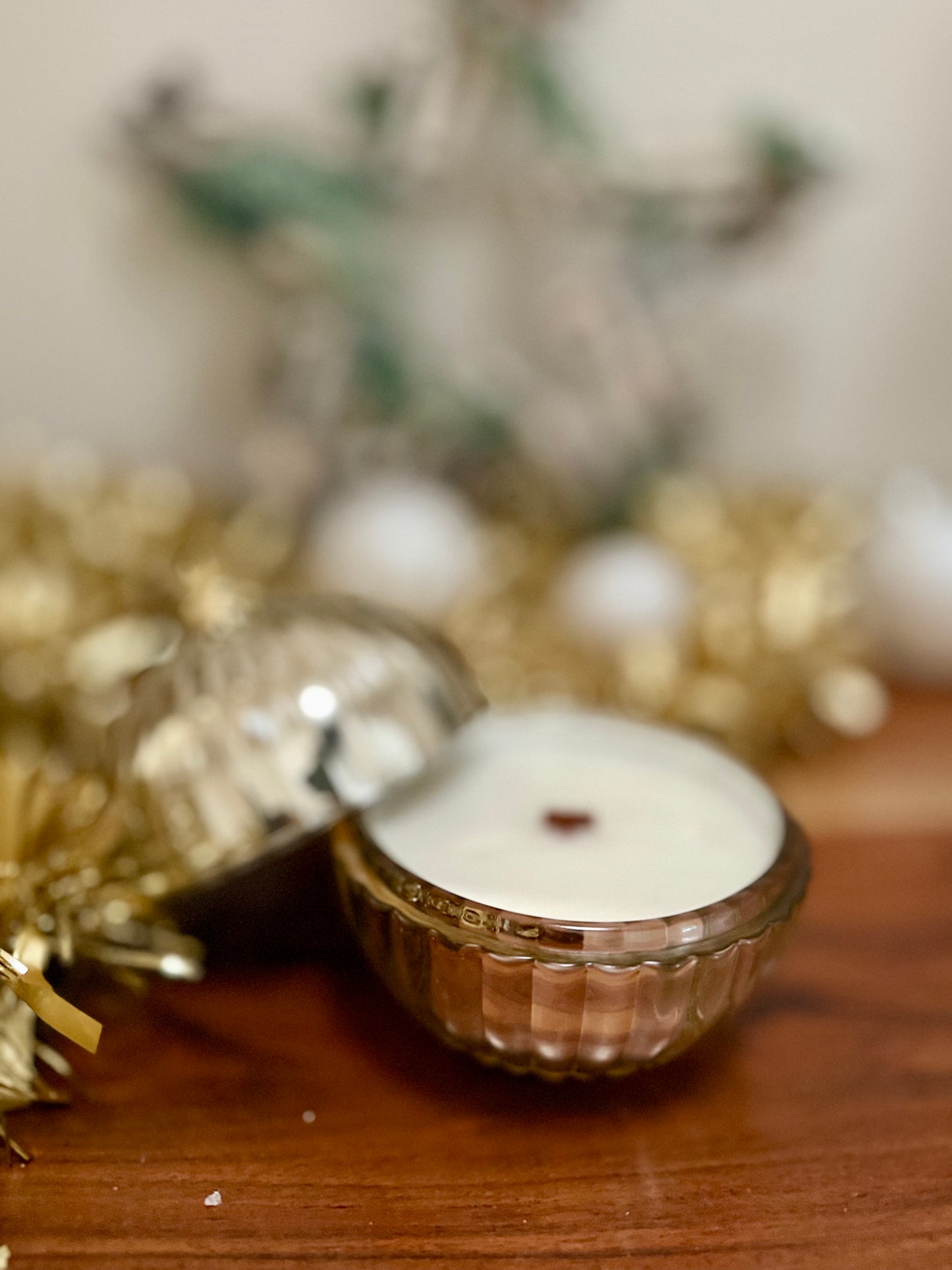 Luxury Gold Bauble Christmas Candle